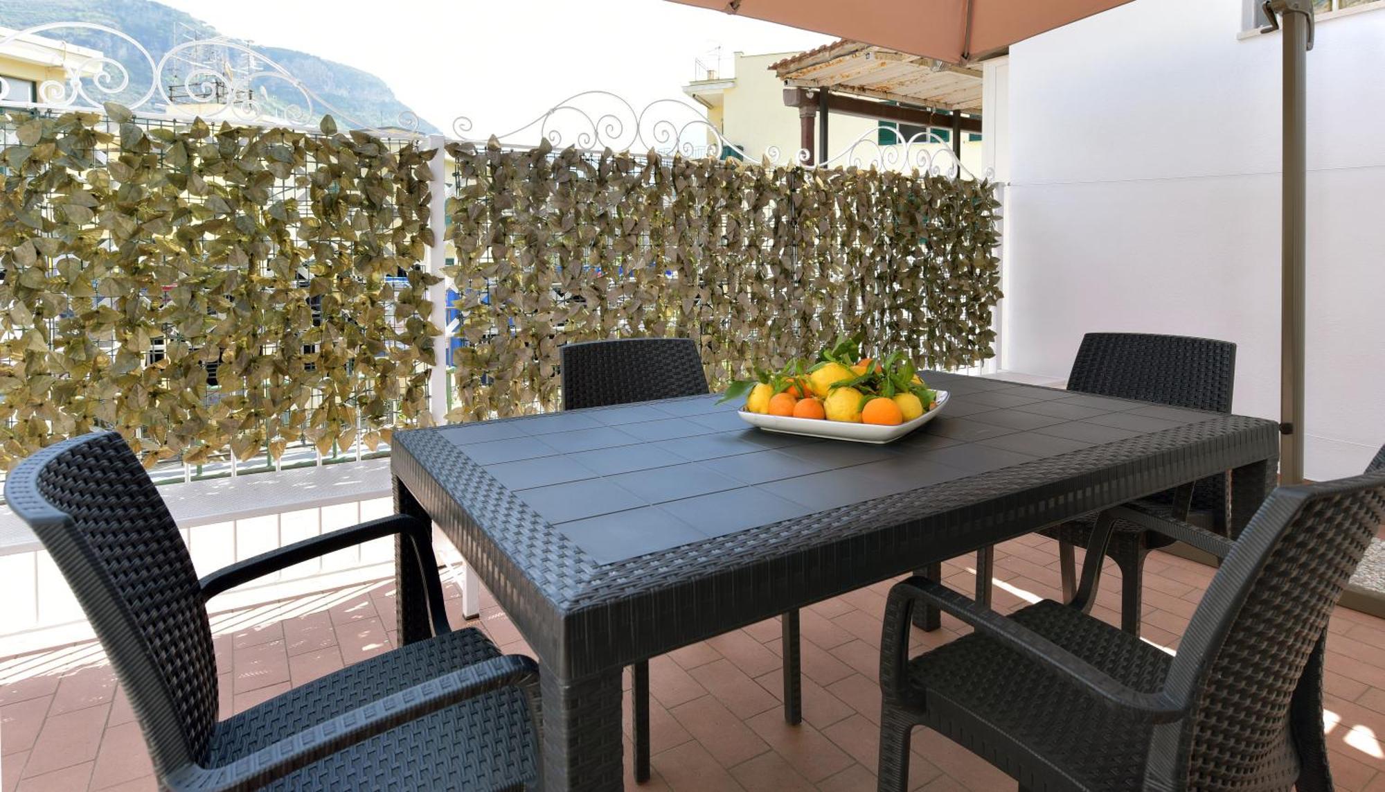 Il Giardino Dei Gigli Apartment Meta Ngoại thất bức ảnh