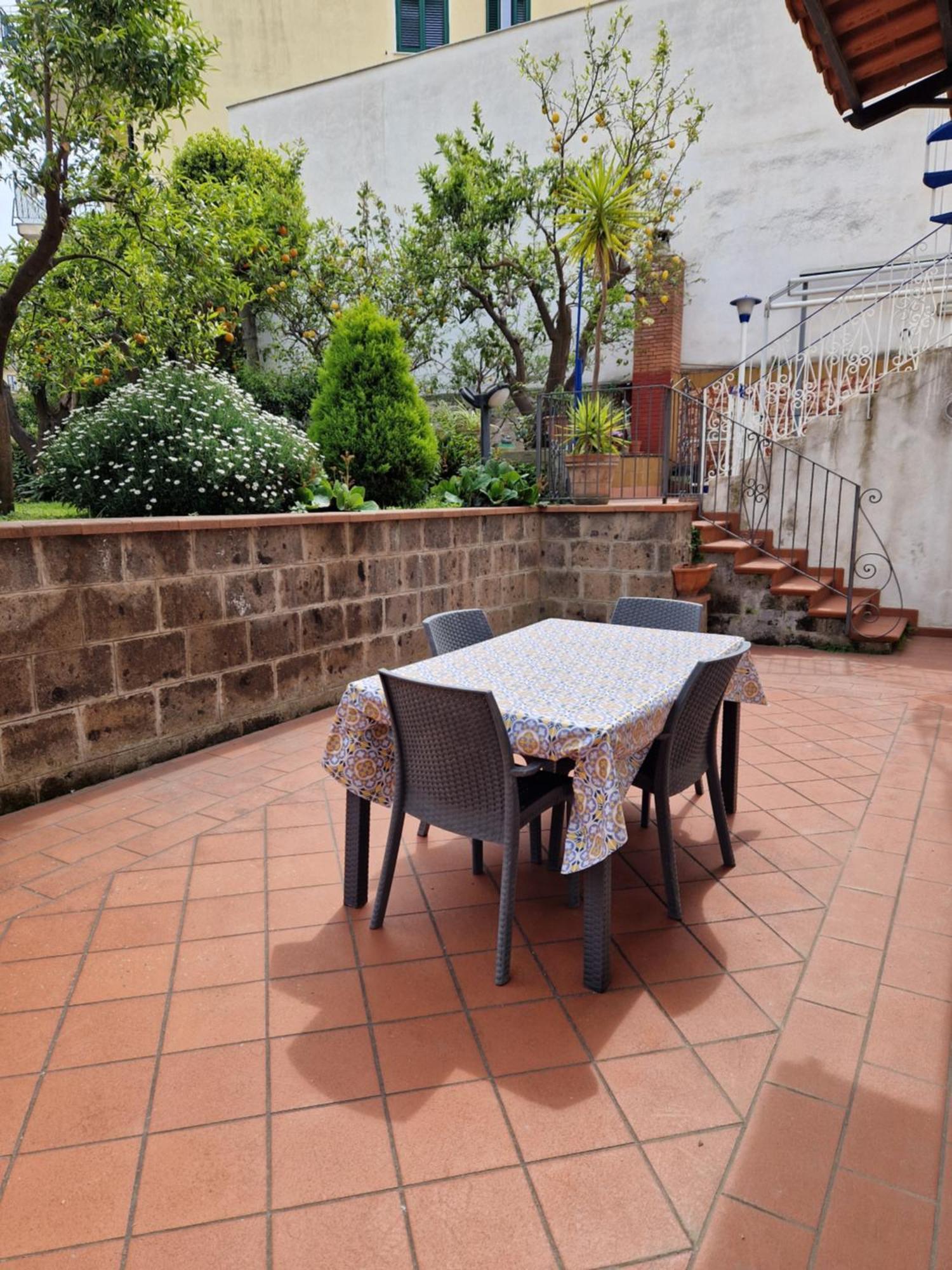 Il Giardino Dei Gigli Apartment Meta Ngoại thất bức ảnh
