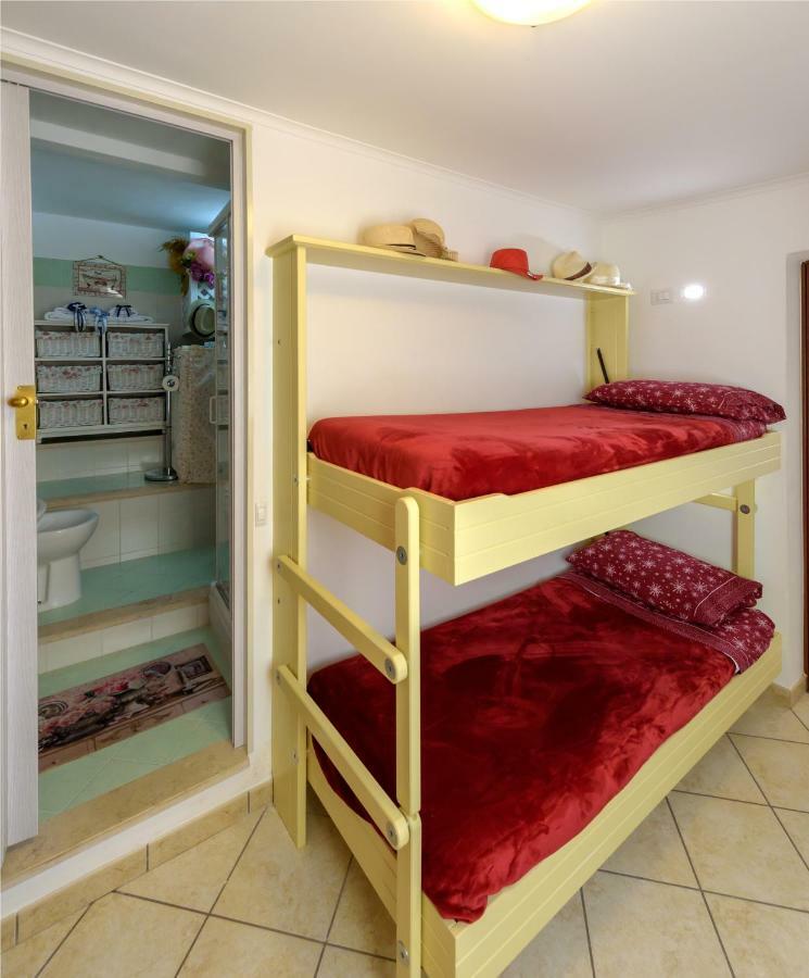 Il Giardino Dei Gigli Apartment Meta Ngoại thất bức ảnh