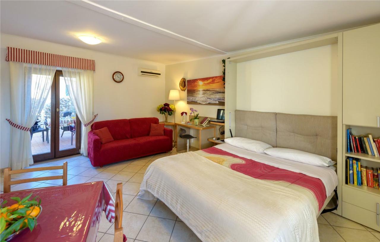 Il Giardino Dei Gigli Apartment Meta Ngoại thất bức ảnh
