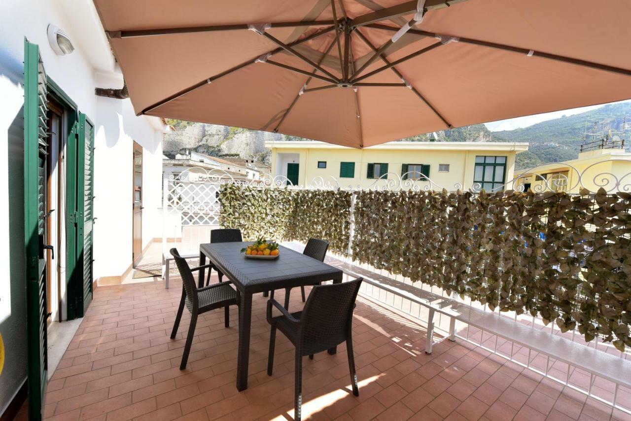 Il Giardino Dei Gigli Apartment Meta Ngoại thất bức ảnh